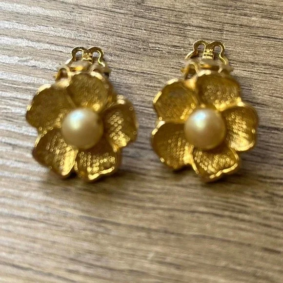 Vintage 50s gold tone floral - Picture 2 of 4